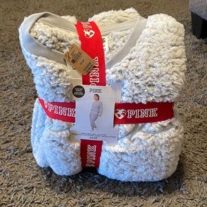 Victoria Secret Sherpa Set size XS New!